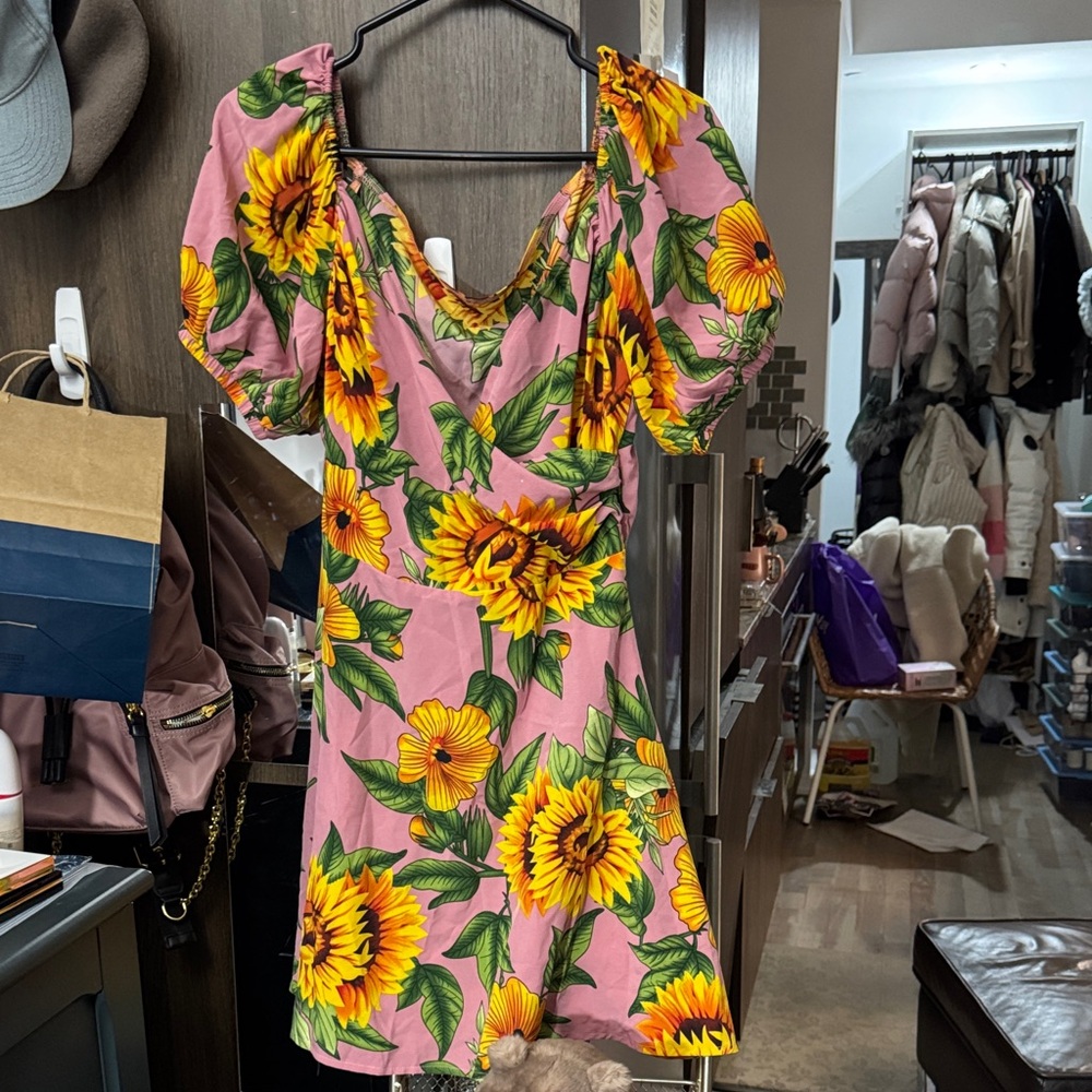 <Dolce Gabbna> Styled Floral Puff-Sleeve Dress